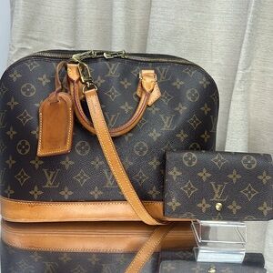 Monogram Louis Vuitton Alma hand bag